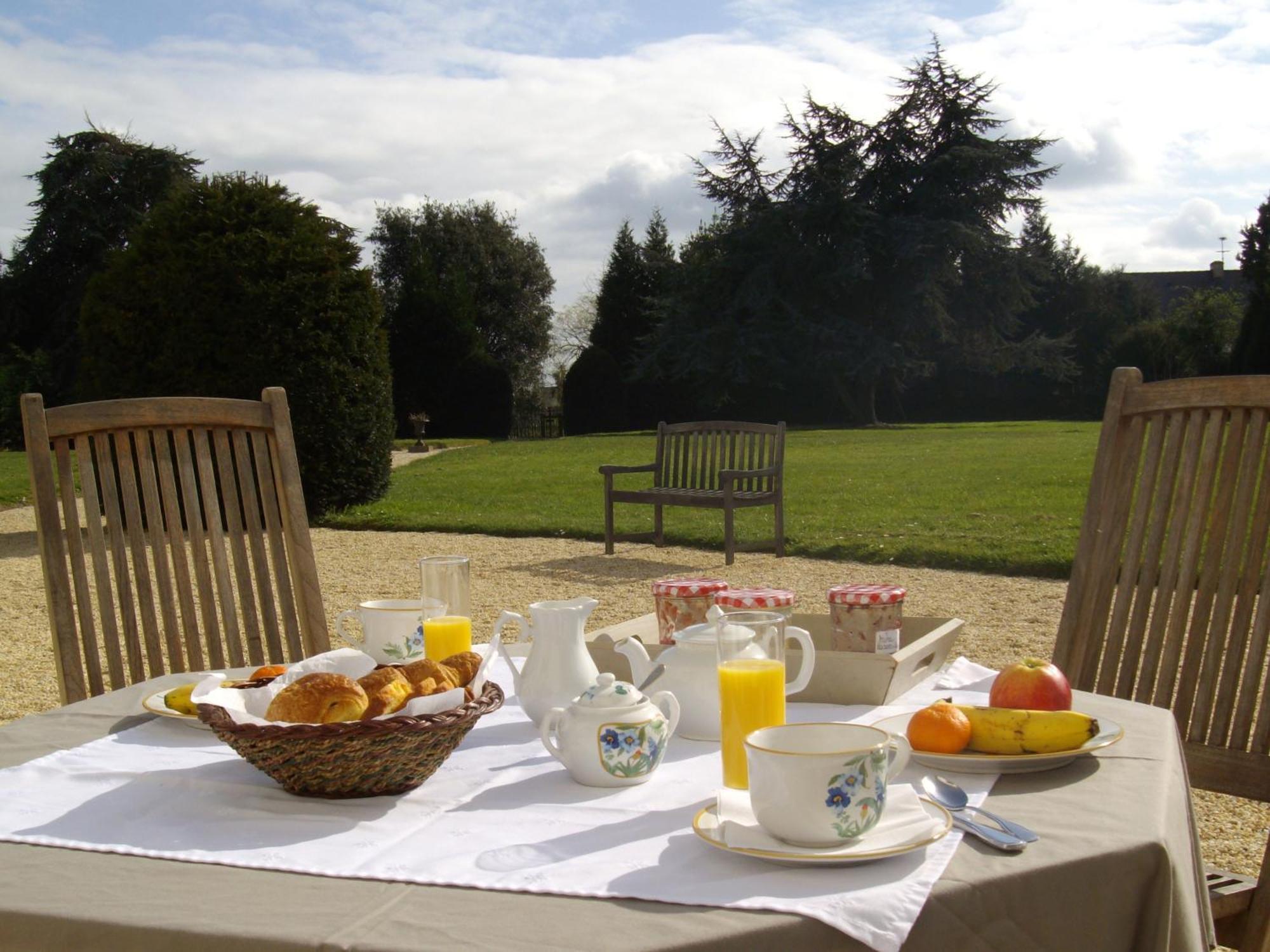 Manoir De La Baronnie Bed & Breakfast Saint-Malo Exterior photo