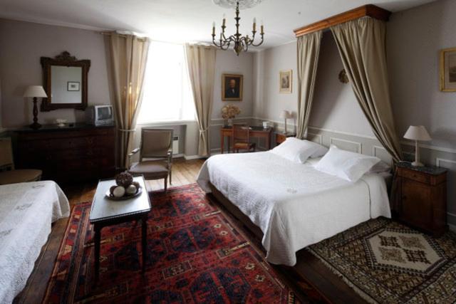 Manoir De La Baronnie Bed & Breakfast Saint-Malo Room photo